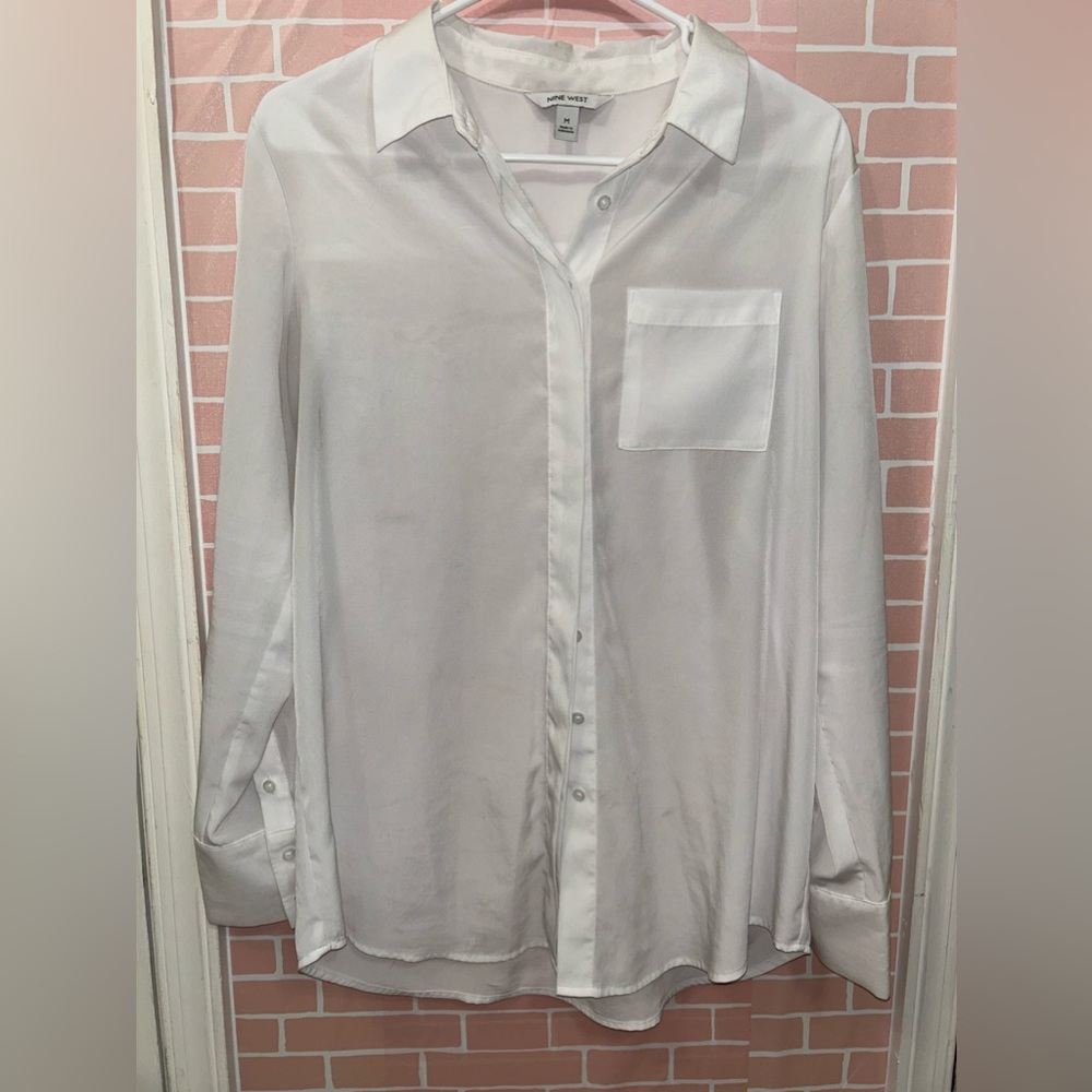 Long sleeve white button up shirt